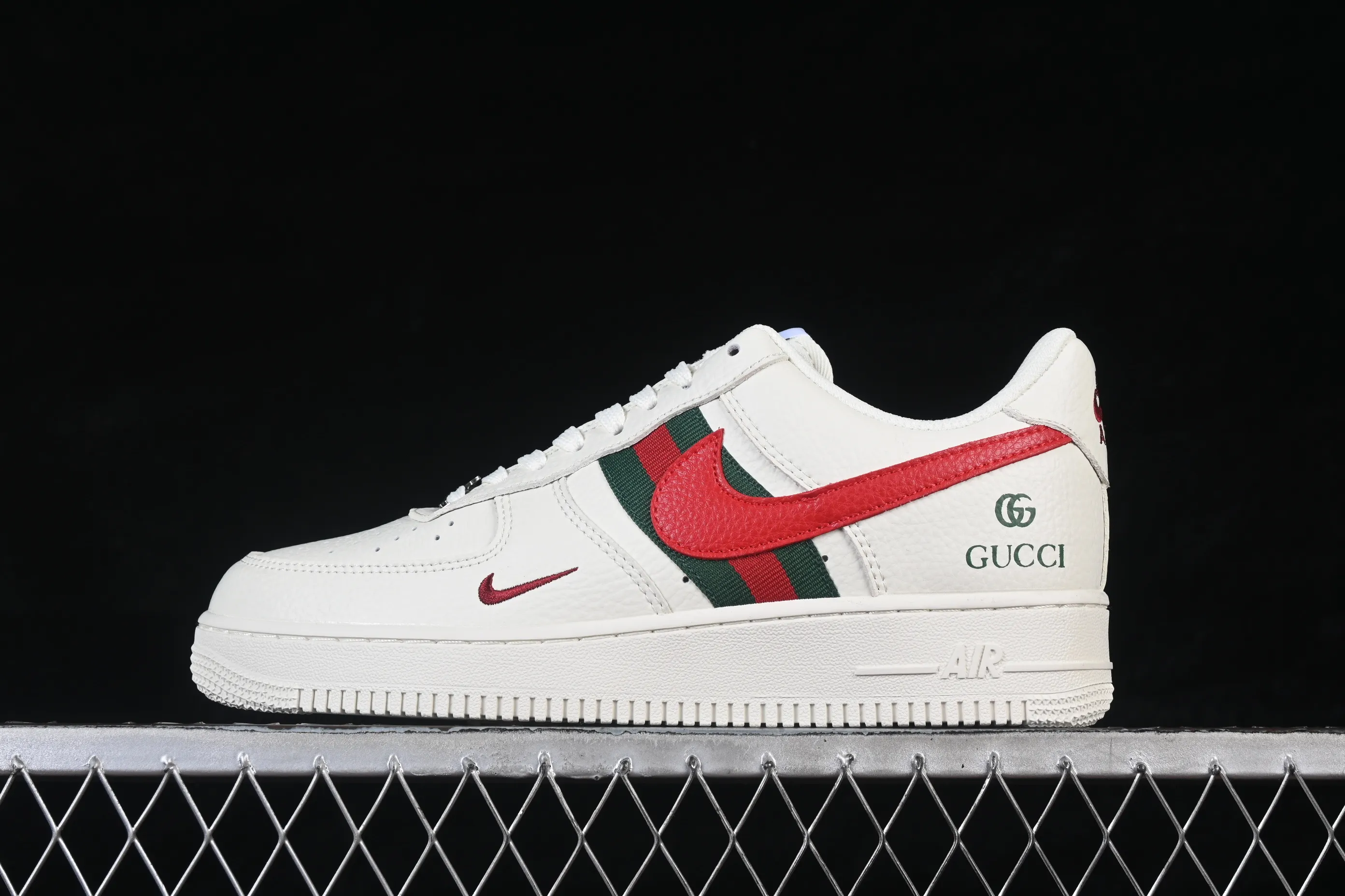 All categories Nk Air Force 1 Air Force series Nk Air Force 1 Low Air Force low-top Nike Air Force 1'07 Low Gucci co-branded white red green Air Force 1 low-top casual sneakers XY9025-015